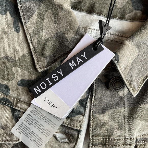 NOISY MAY Camo Denim Jacket Size Small - Picture 9 of 16